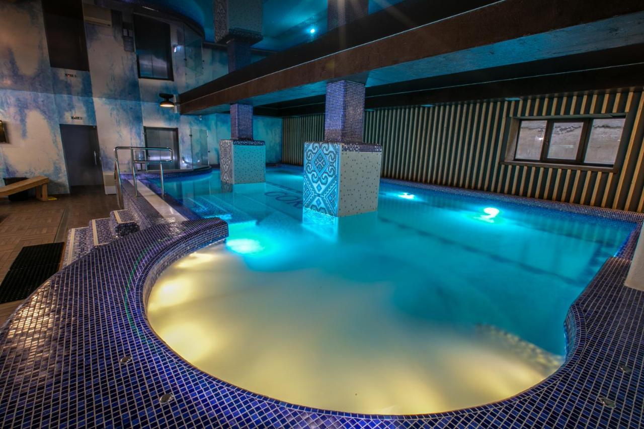 Goral Hotel & Spa Буковел Екстериор снимка